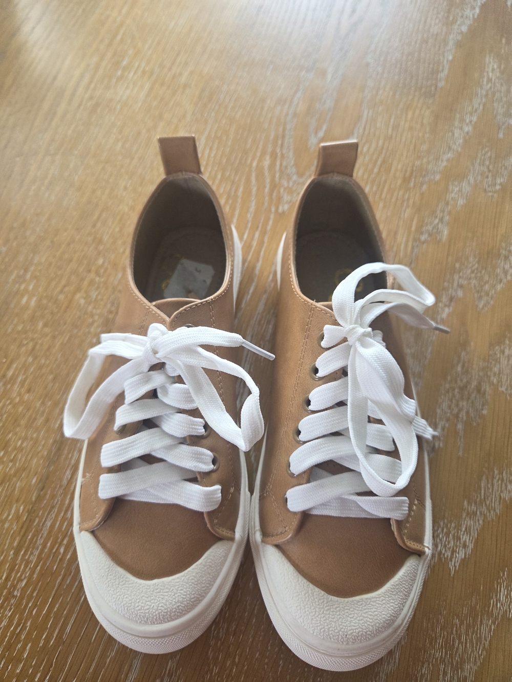 Women’s Tan Low-Top Lace-Up Sneakers